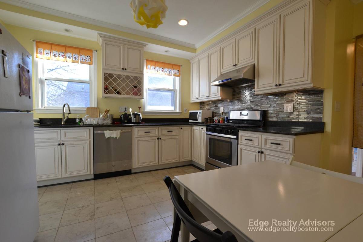 House for rent at 35 Palmer St #R, Waltham, MA 02451