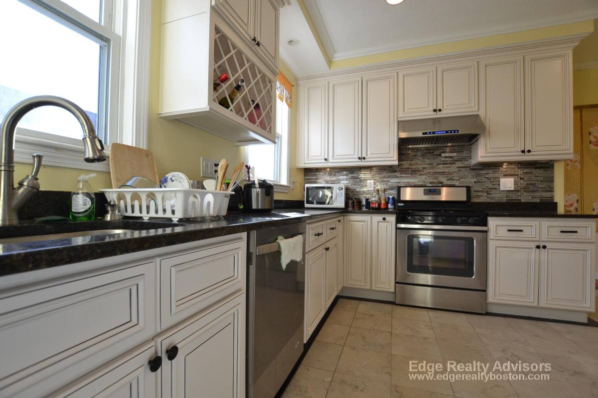 House for rent at 35 Palmer St #R, Waltham, MA 02451