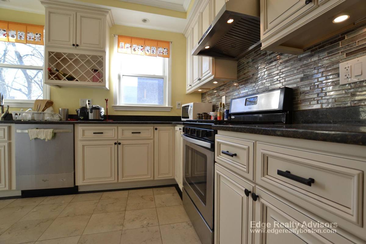 House for rent at 35 Palmer St #R, Waltham, MA 02451