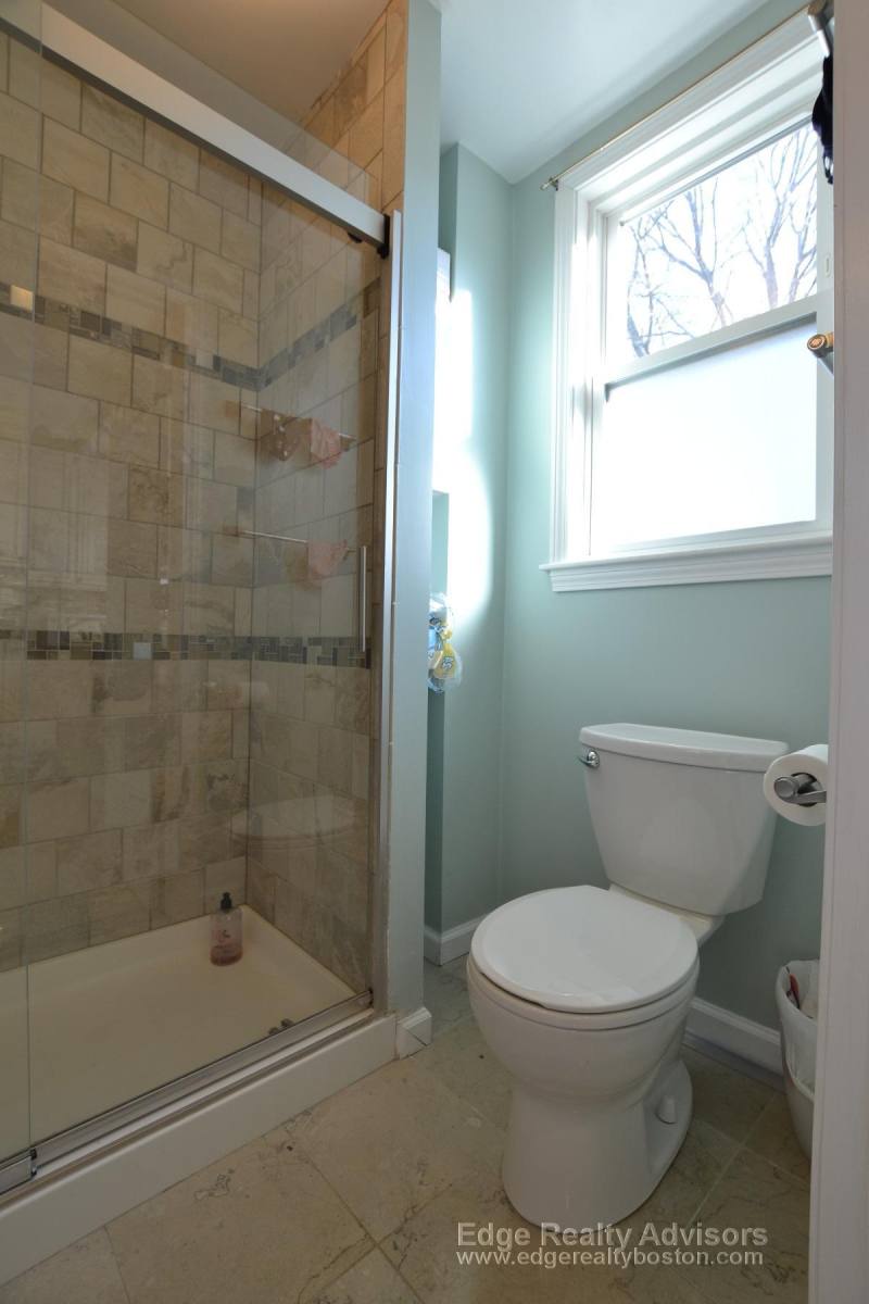 House for rent at 35 Palmer St #R, Waltham, MA 02451