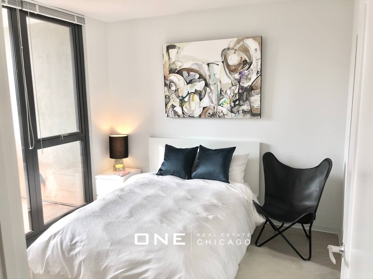 Apartment for rent at 156 W Superior #2, Chicago, IL 60654