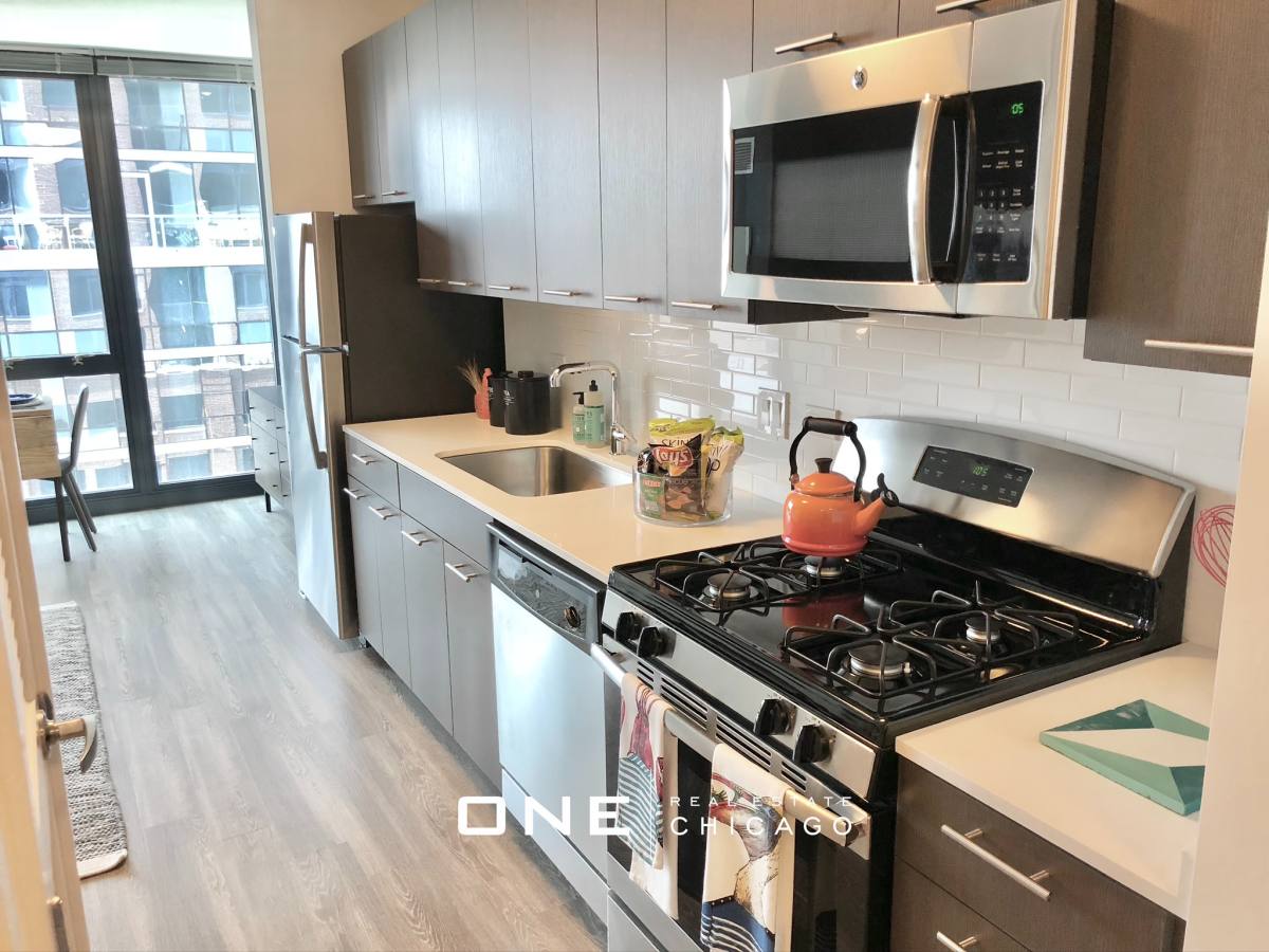 Apartment for rent at 629 N Wells #1, Chicago, IL 60606