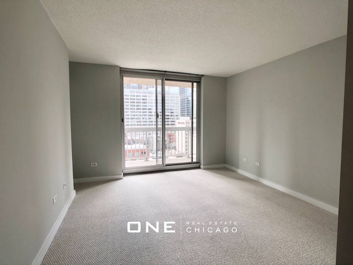 Apartment for rent at 528 N State 5, Chicago, IL 60654