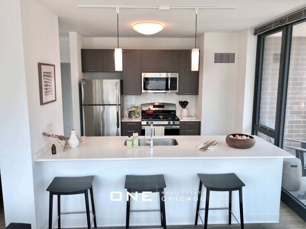 Apartment for rent at 629 N Wells #6, Chicago, IL 60606