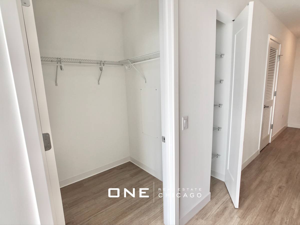Apartment for rent at 333 W Wolf Point Plaza #1, Chicago, IL 60654
