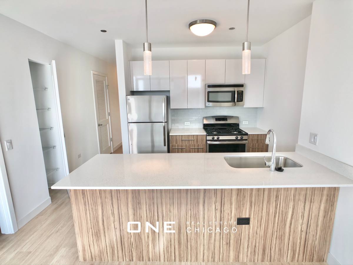 Apartment for rent at 333 W Wolf Point Plaza #1, Chicago, IL 60654