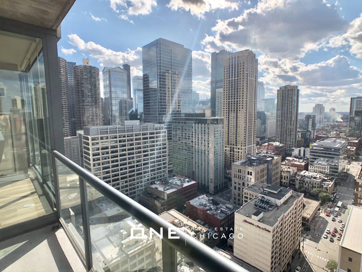 Apartment for rent at 501 N State St #1, Chicago, IL 60654