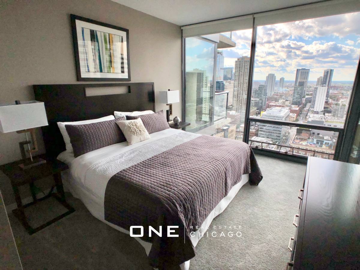 Apartment for rent at 501 N State St #1, Chicago, IL 60654