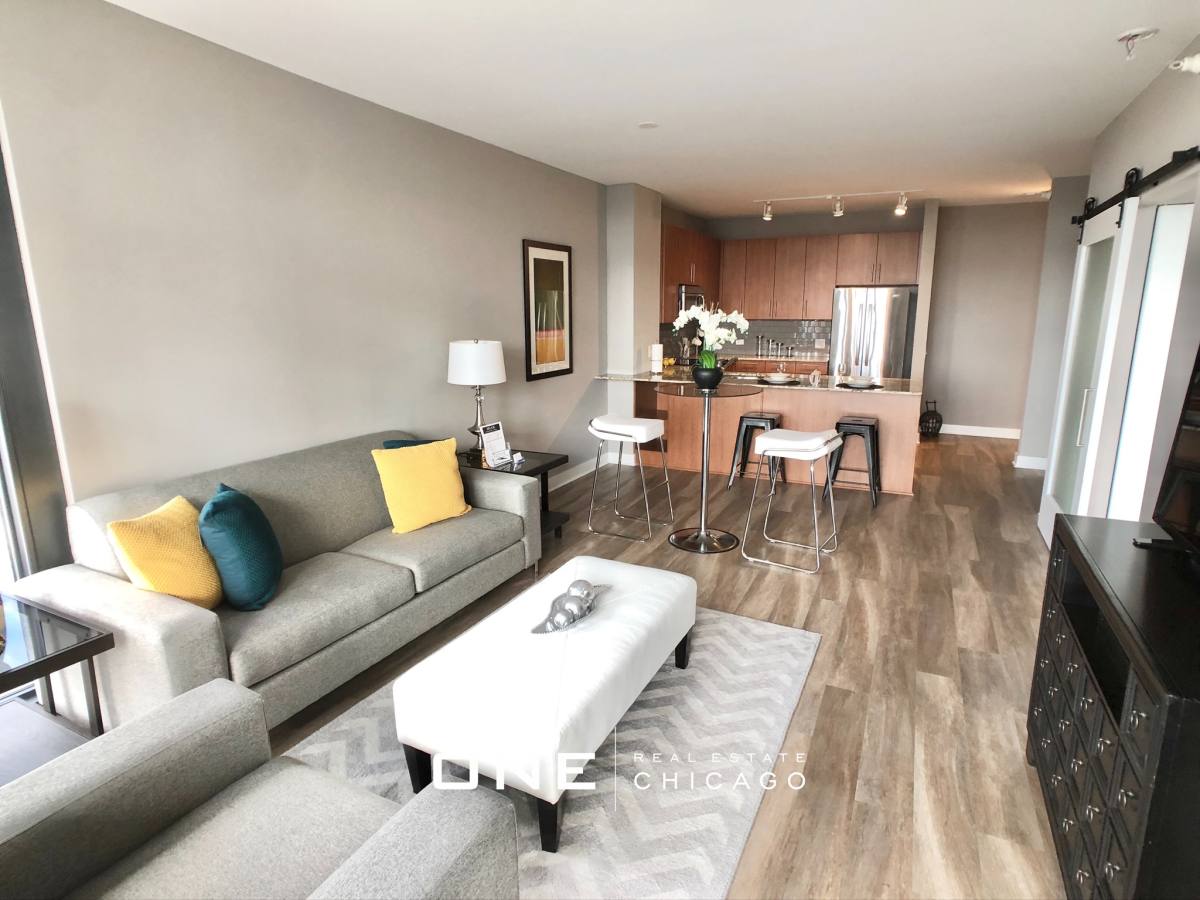 Apartment for rent at 501 N State St #1, Chicago, IL 60654