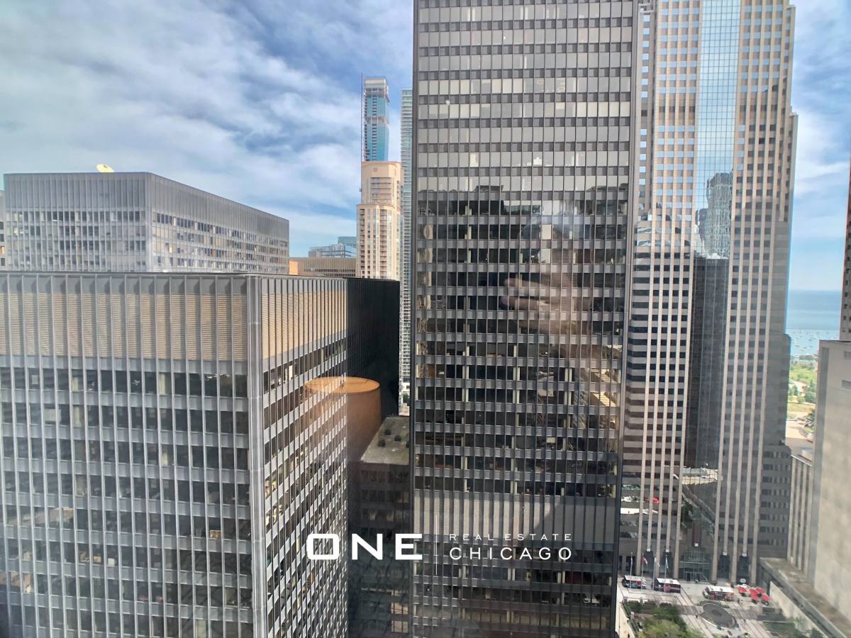Apartment for rent at 210 N Michigan #1, Chicago, IL 60601