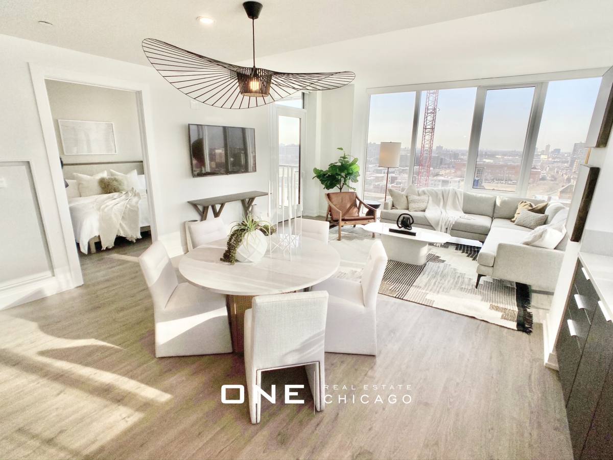 Apartment for rent at 204 W Hill #6, Chicago, IL 60610