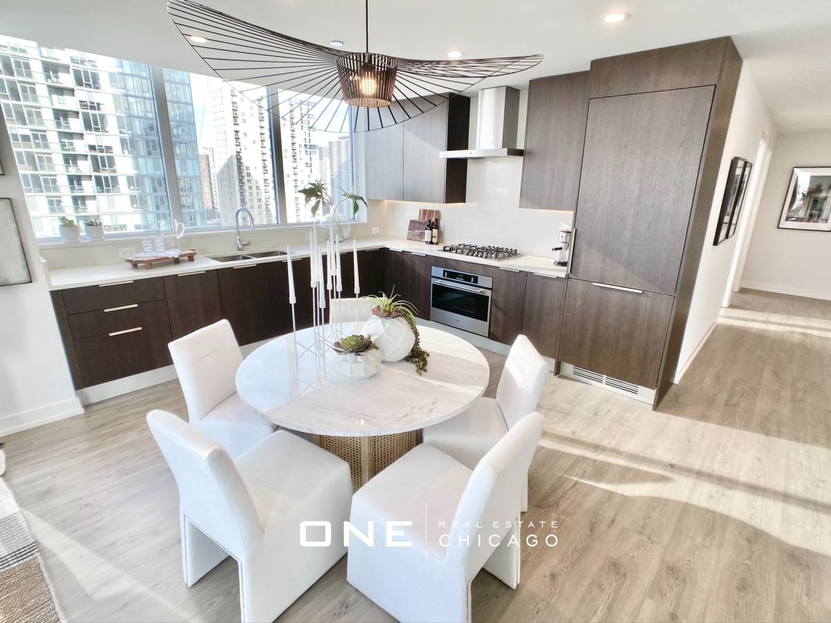 Apartment for rent at 204 W Hill #6, Chicago, IL 60610