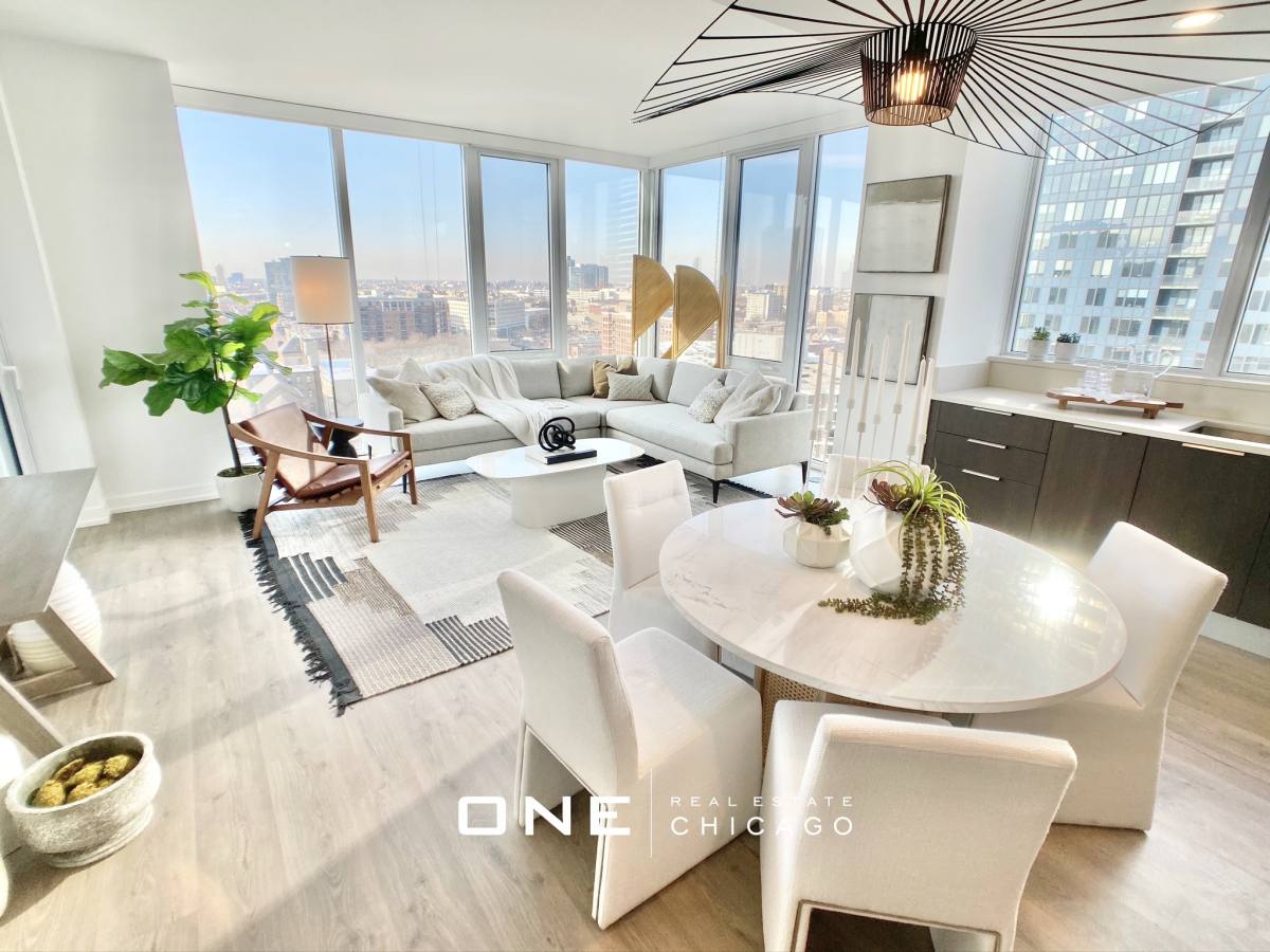 Apartment for rent at 204 W Hill #6, Chicago, IL 60610