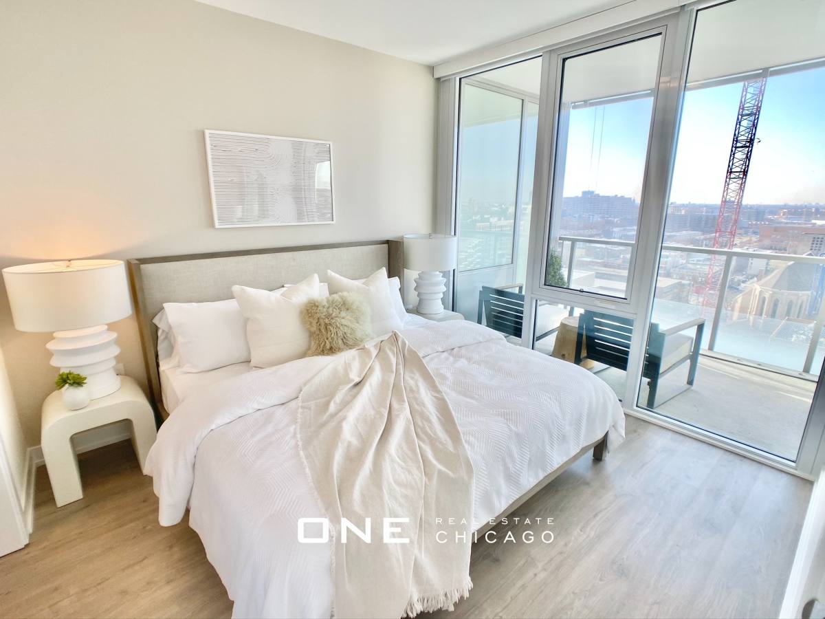 Apartment for rent at 204 W Hill #6, Chicago, IL 60610