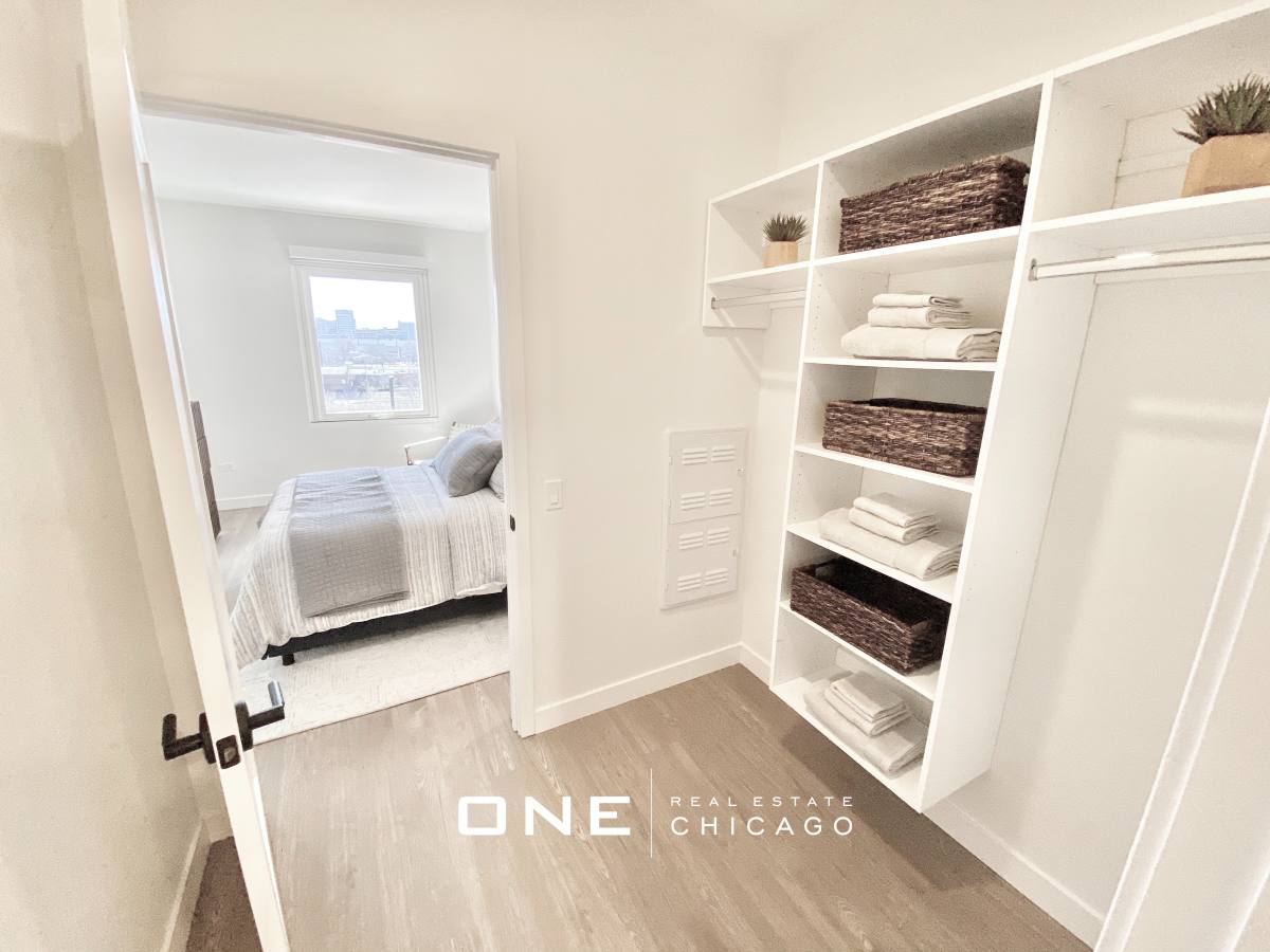 Apartment for rent at 633 W N #2, Chicago, IL 60610