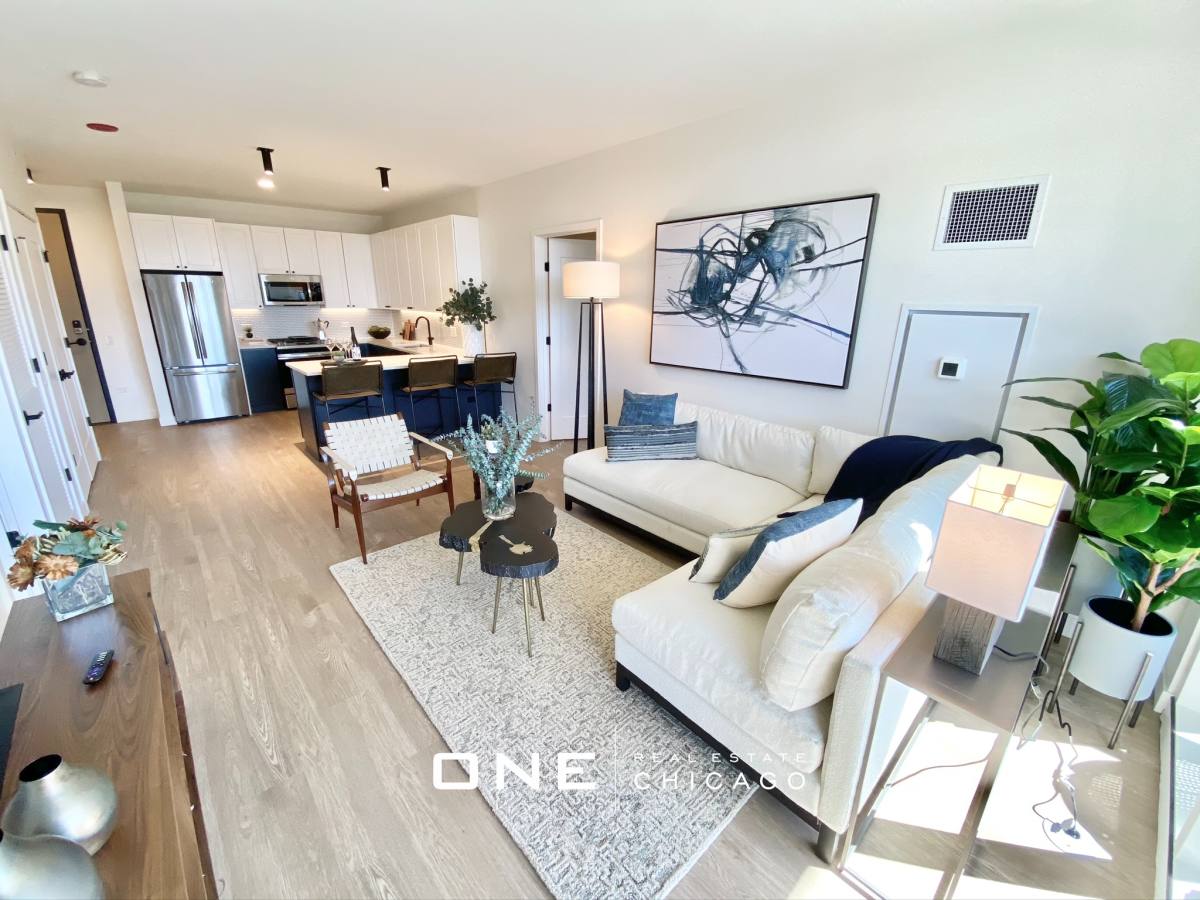 Apartment for rent at 633 W N #2, Chicago, IL 60610