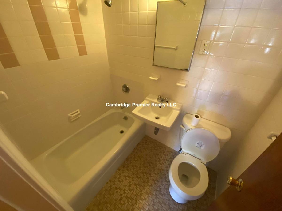 Apartment for rent at 176 Nbeacon St #1, Brighton, MA 02135