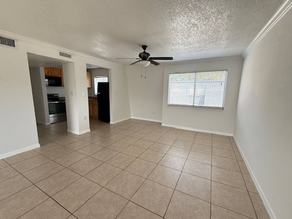 Apartment for rent at 1948 Conway Rd #6, Orlando, FL 32812
