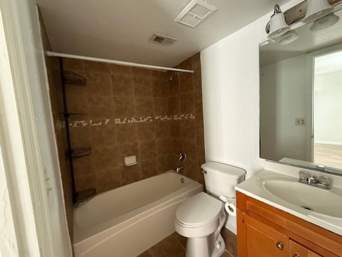 Apartment for rent at 1948 Conway Rd #6, Orlando, FL 32812