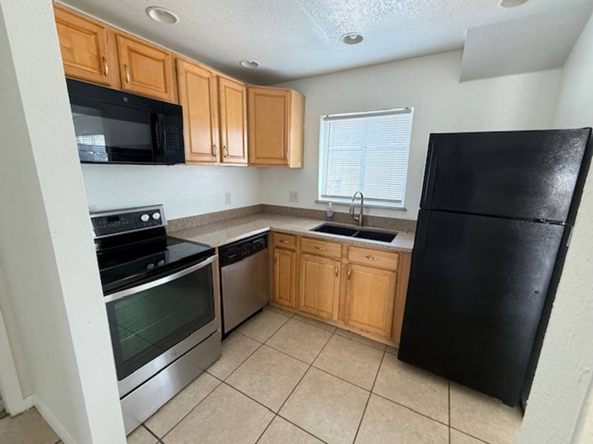 Apartment for rent at 1948 Conway Rd #6, Orlando, FL 32812