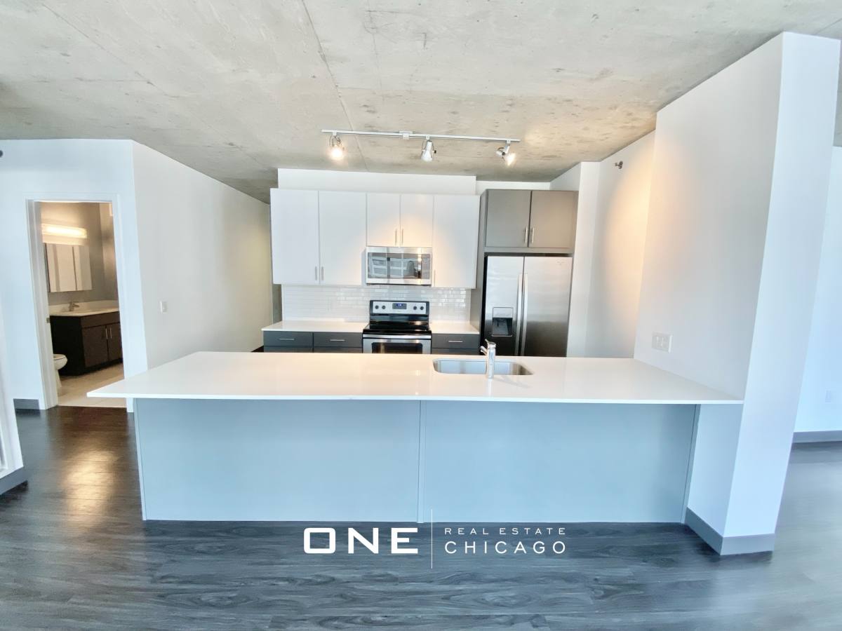 Apartment for rent at 215 W Lake #3, Chicago, IL 60601