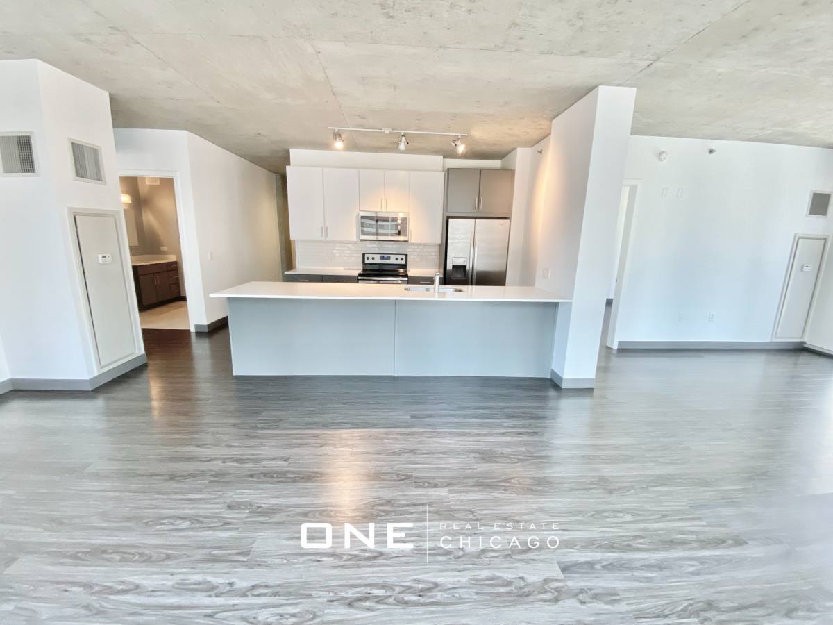 Apartment for rent at 215 W Lake #3, Chicago, IL 60601