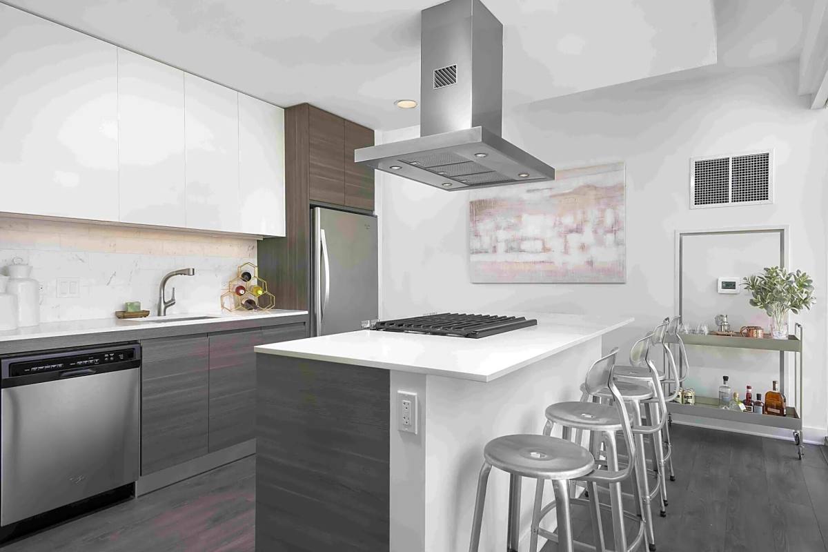 Apartment for rent at 221 W Grand, Chicago, IL 60654