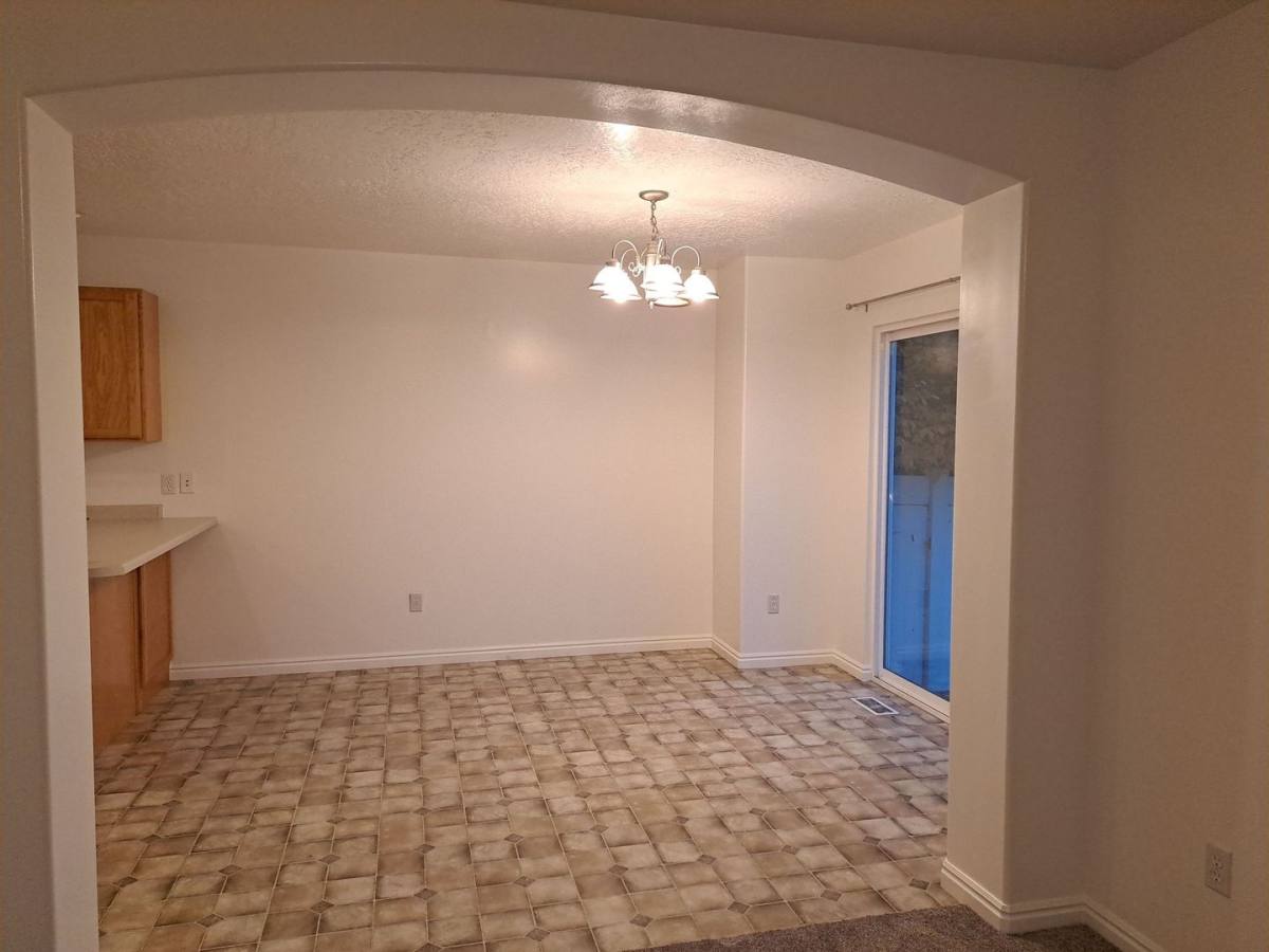 Townhouse for rent at 1144 S 1420 E, Provo, UT 84606