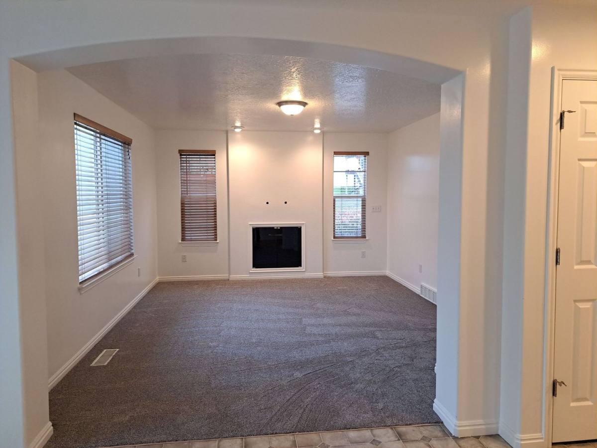 Townhouse for rent at 1144 S 1420 E, Provo, UT 84606