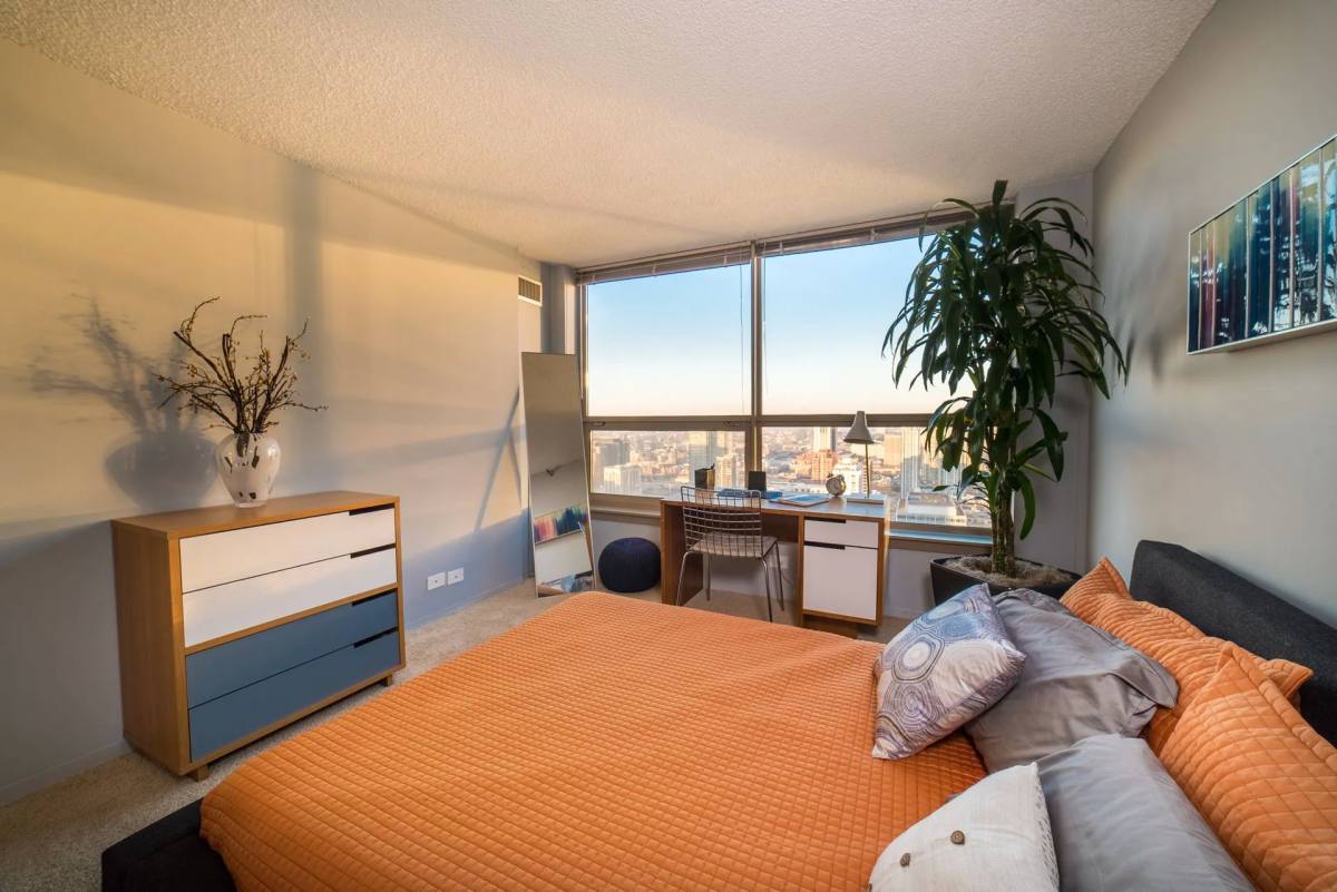 Apartment for rent at 555 W Madison, Chicago, IL 60647