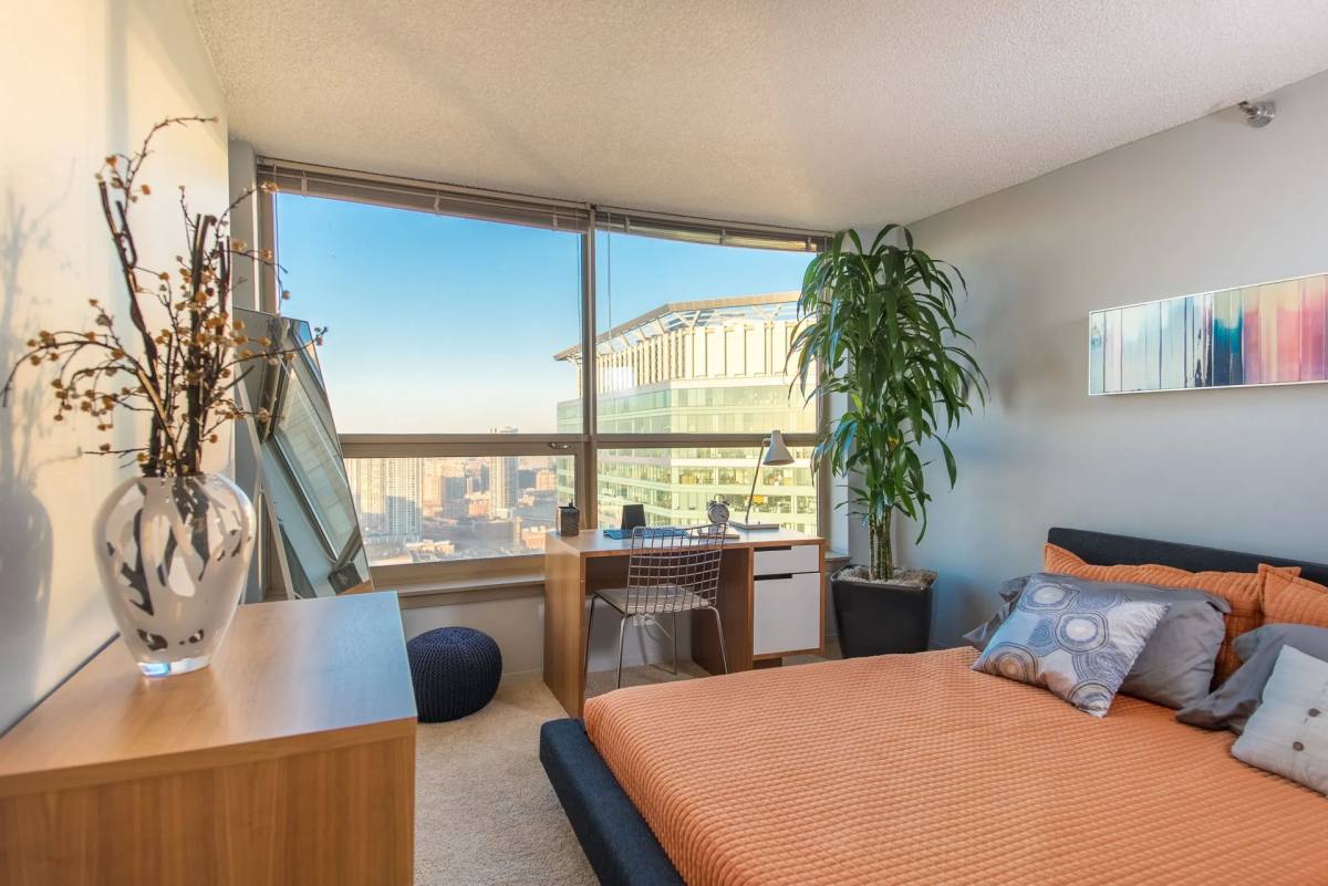 Apartment for rent at 555 W Madison, Chicago, IL 60647