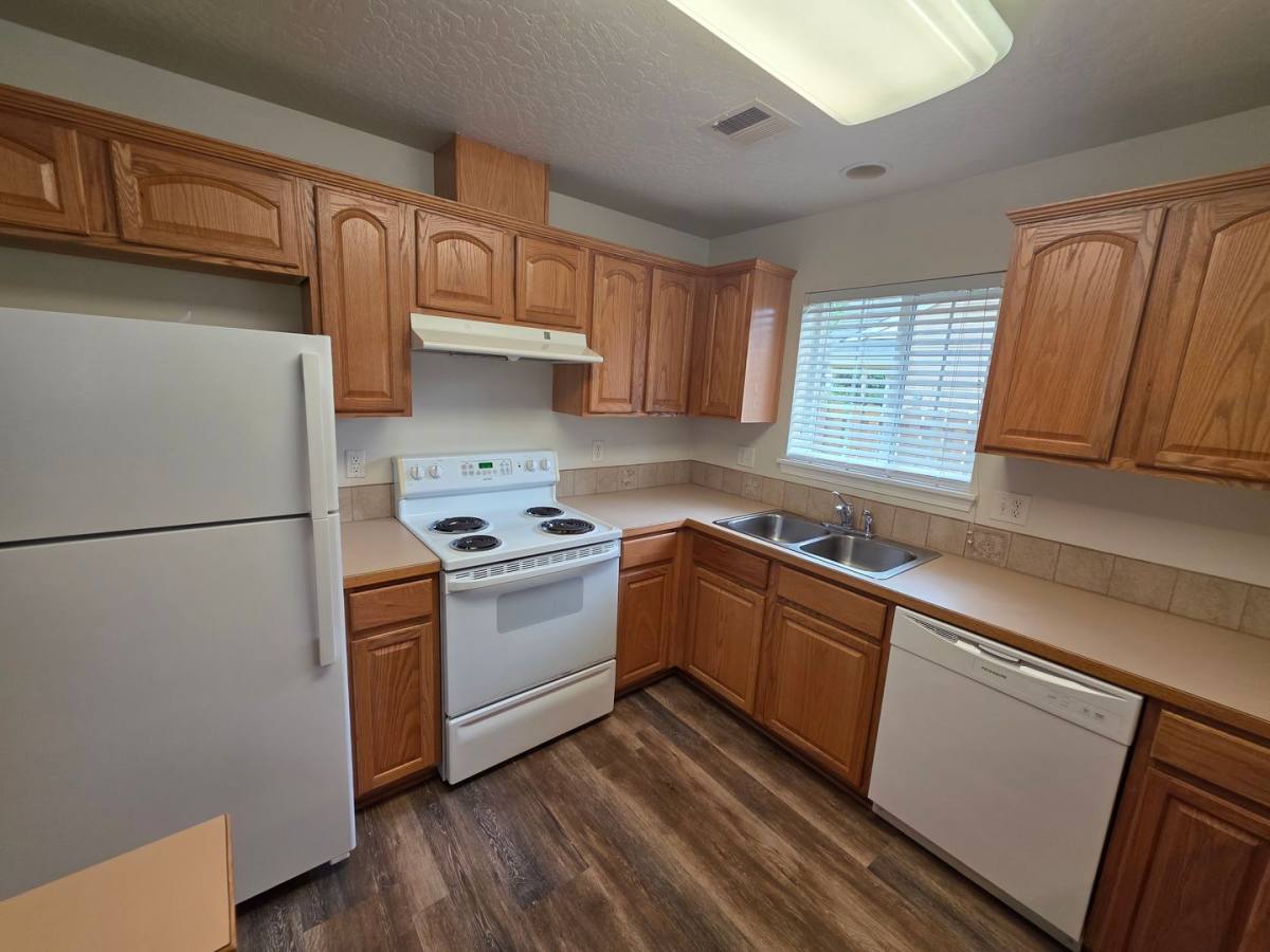 Apartment for rent at 2940 Matt Dr, Eugene, OR 97408