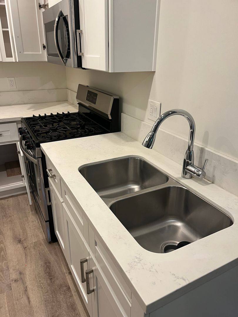 Apartment for rent at 33 Driftwood St, Marina Del Rey, CA 90292