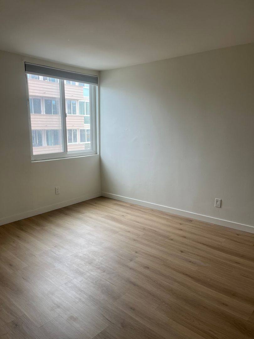 Apartment for rent at 33 Driftwood St, Marina Del Rey, CA 90292