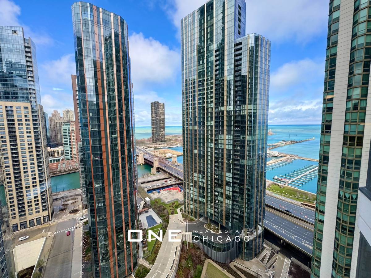 Apartment for rent at 190 N Harbor, Chicago, IL 60601