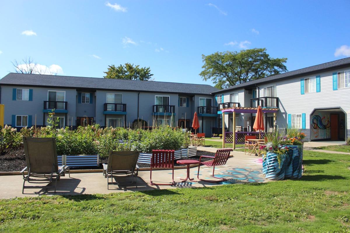 Apartment for rent at 4031 Crooks Rd, Royal Oak, MI 48073