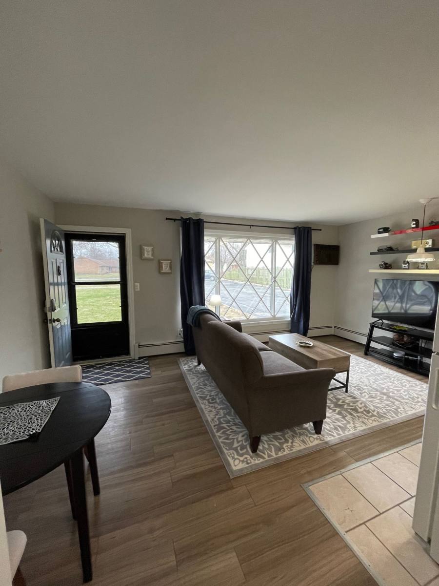 Apartment for rent at 4031 Crooks Rd, Royal Oak, MI 48073