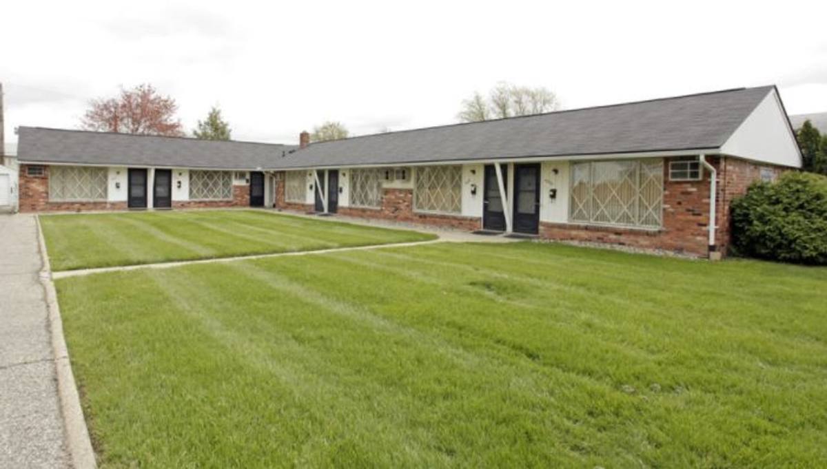 Apartment for rent at 4031 Crooks Rd, Royal Oak, MI 48073