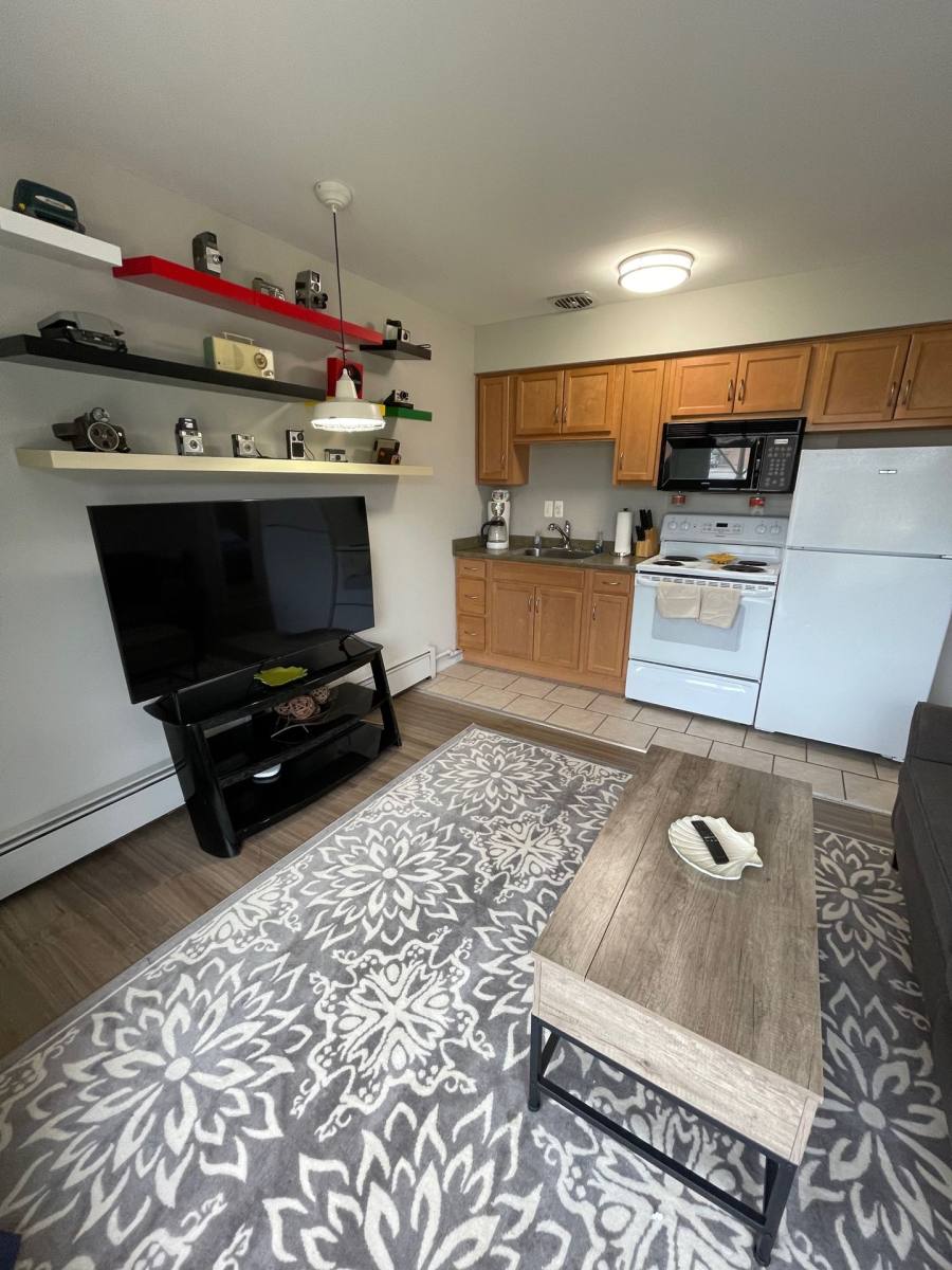 Apartment for rent at 4031 Crooks Rd, Royal Oak, MI 48073