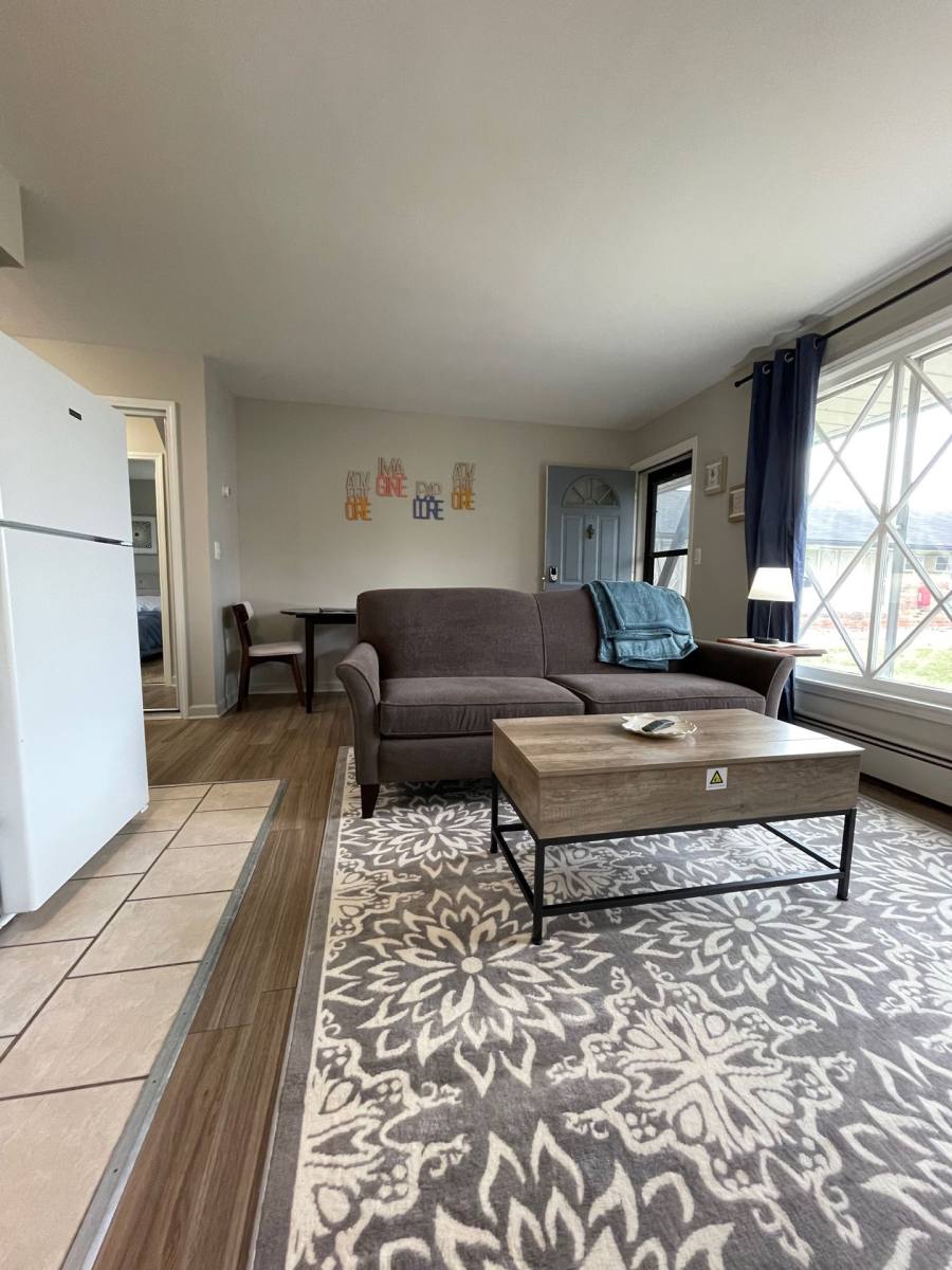 Apartment for rent at 4031 Crooks Rd, Royal Oak, MI 48073