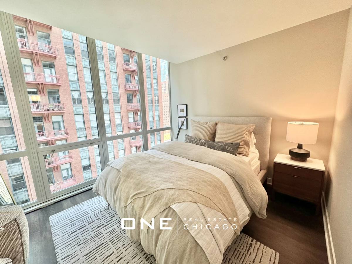 Apartment for rent at 230 W Washington #3, Chicago, IL 60606