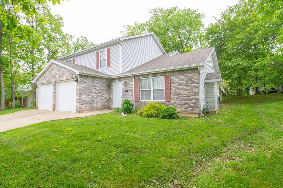 Apartment for rent at 1316 Valley Creek, Columbia, MO 65202