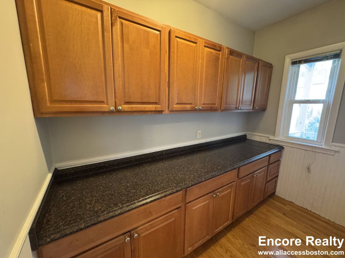 Apartment for rent at 23 Tufts St #2, Cambridge, MA 02139