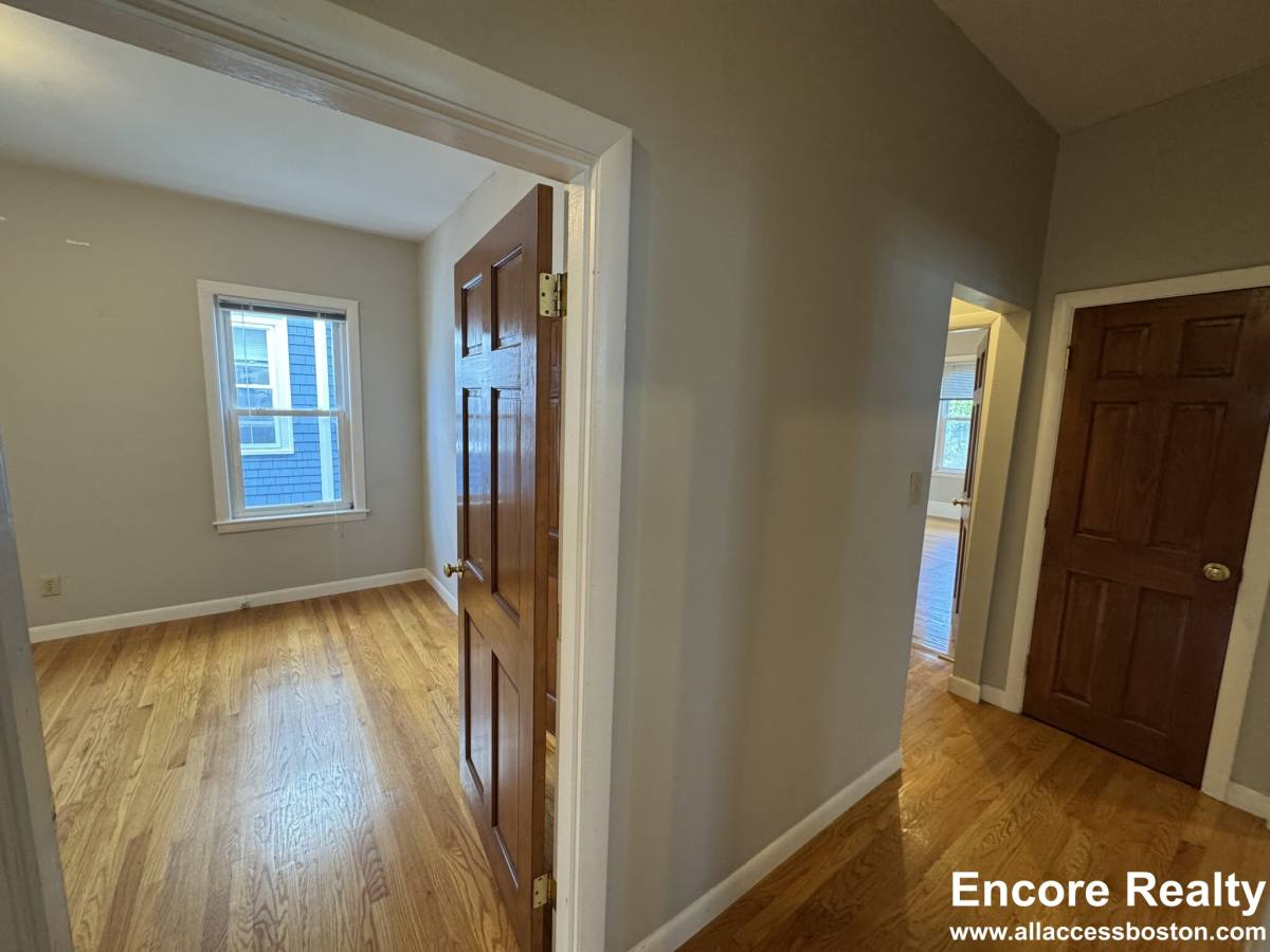 Apartment for rent at 23 Tufts St #2, Cambridge, MA 02139