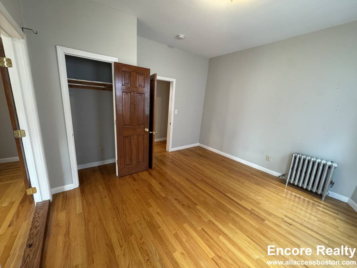 Apartment for rent at 23 Tufts St #2, Cambridge, MA 02139