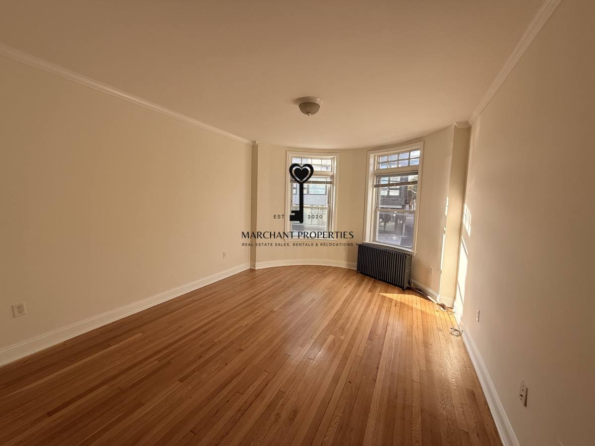 Apartment for rent at 19 Green St #1, Brookline, MA 02446