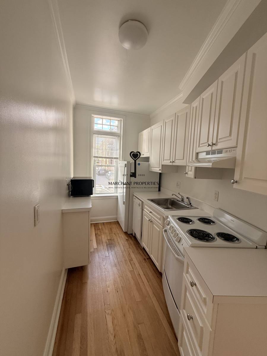 Apartment for rent at 19 Green St #1, Brookline, MA 02446