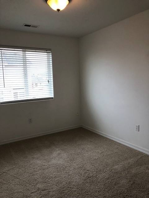 House for rent at 506 N Mississippi Dr, Moses Lake, WA 98837