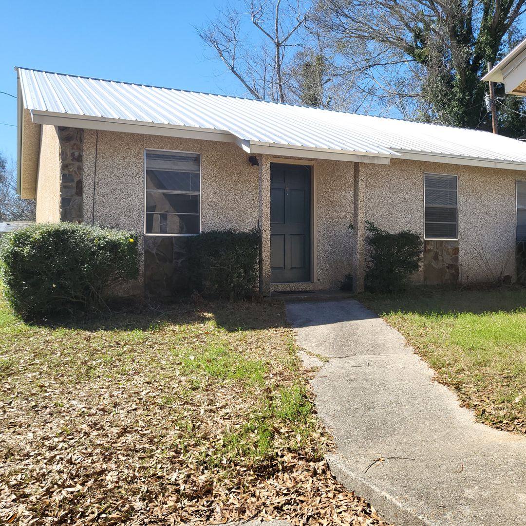 Apartment for rent at 99 Celia Dr, East Dublin, GA 31027