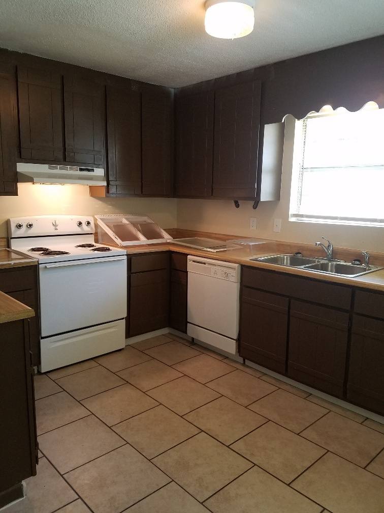Apartment for rent at 99 Celia Dr, East Dublin, GA 31027